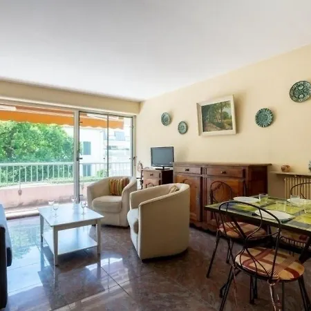 Biarritz, 2 Pieces, 4 Personnes - Fr-1-3-391 * Biarritz