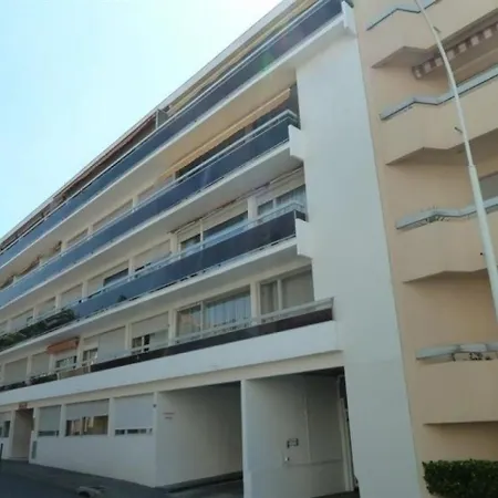 Biarritz, 2 Pieces, 4 Personnes - Fr-1-3-391 *